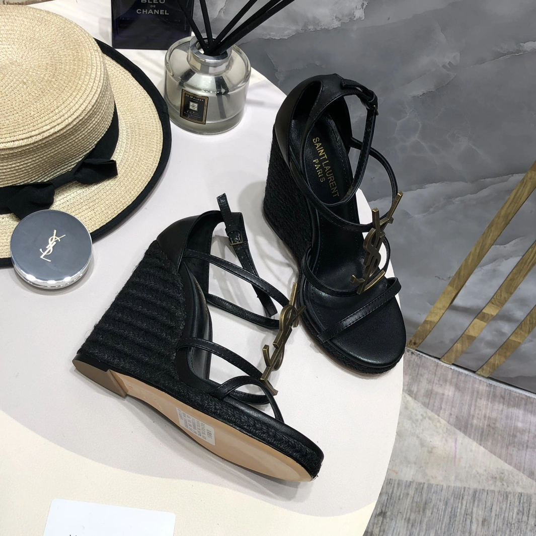 Yves Saint Laurent YSL Sandal For Women StreetReady 4624
