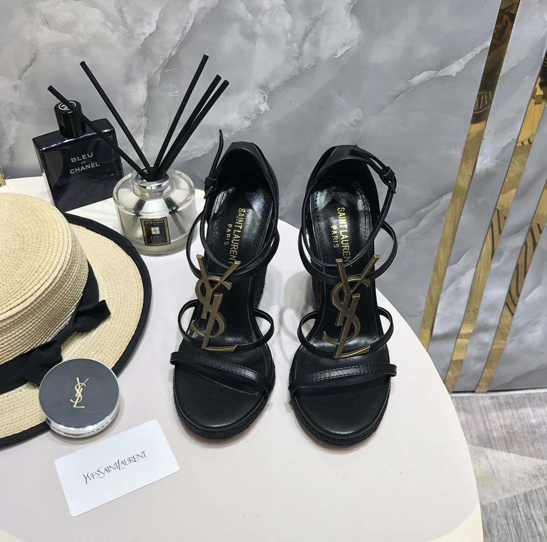 Yves Saint Laurent YSL Sandal For Women StreetReady 4624