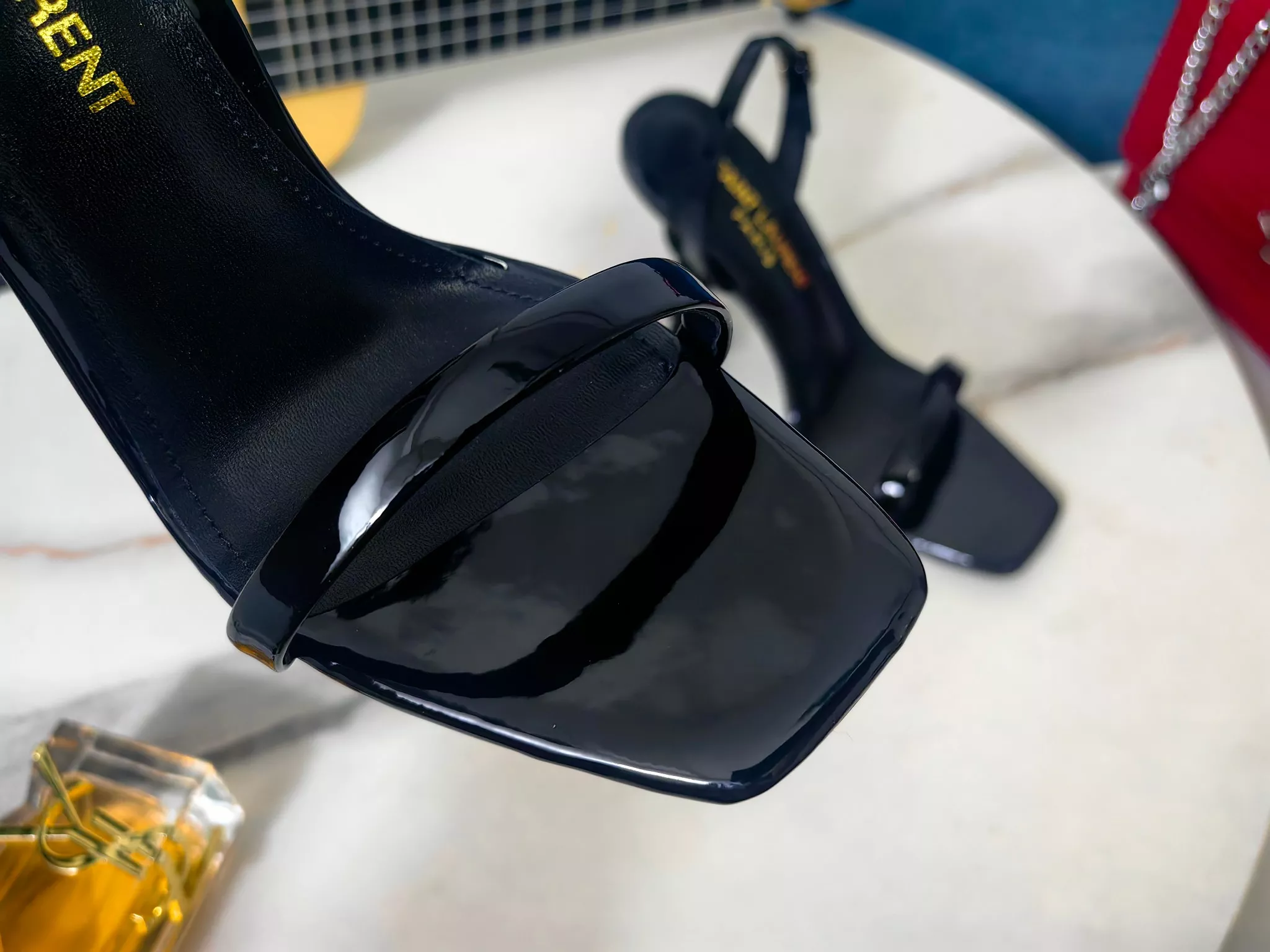 Yves Saint Laurent YSL Sandal For Women Trendsetting 8437