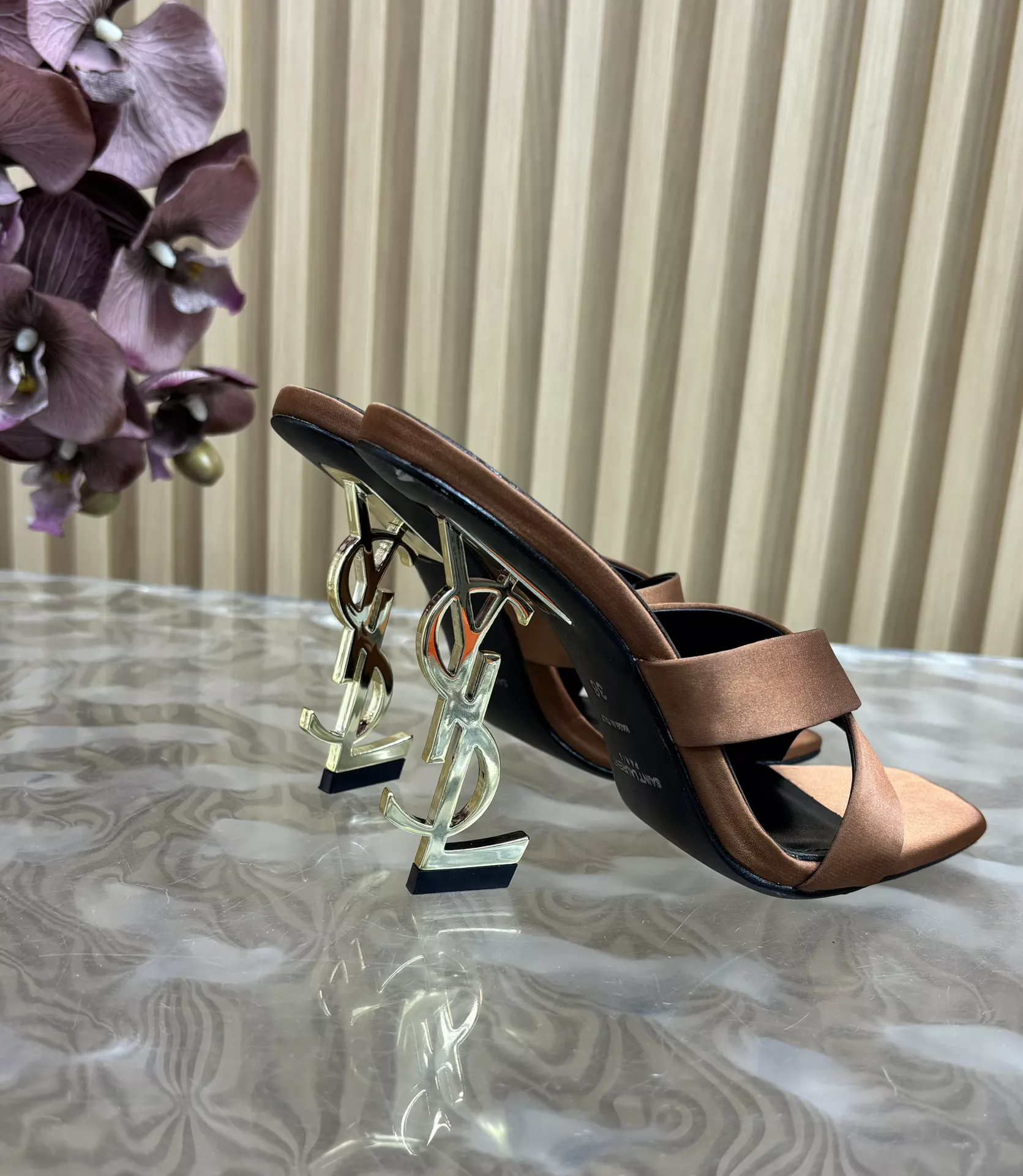Yves Saint Laurent YSL Slippers For Women EasyMatch 3731