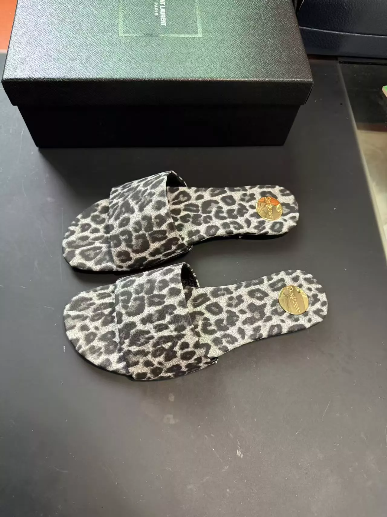 Yves Saint Laurent YSL Slippers For Women Efficient 554