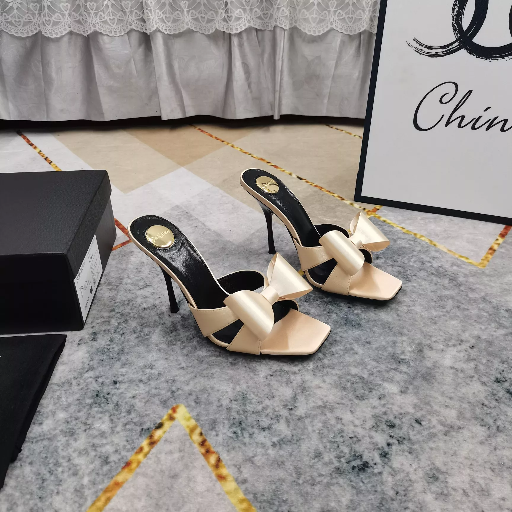 Yves Saint Laurent YSL Slippers For Women EyeCatching 1157