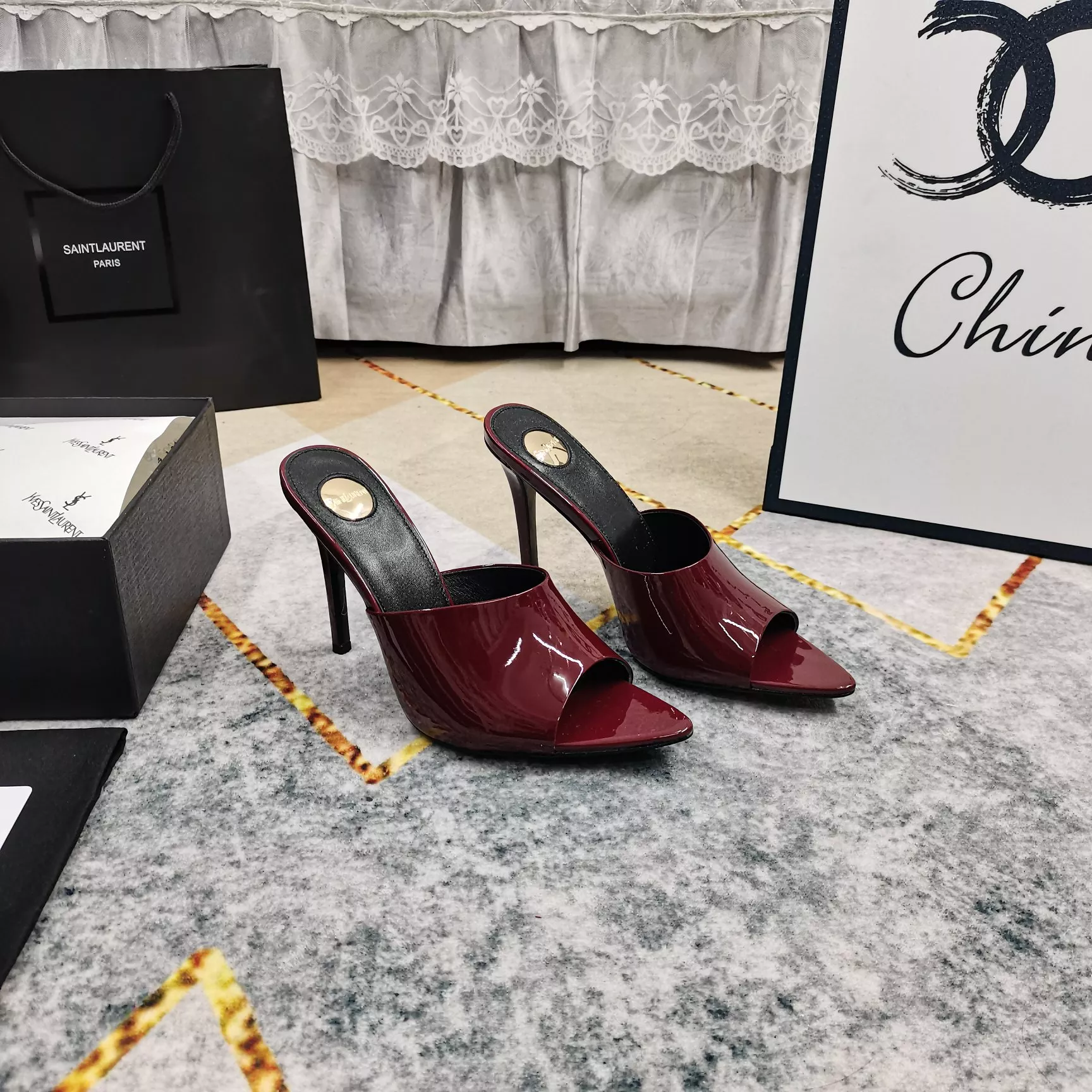 Yves Saint Laurent YSL Slippers For Women Functional 5573