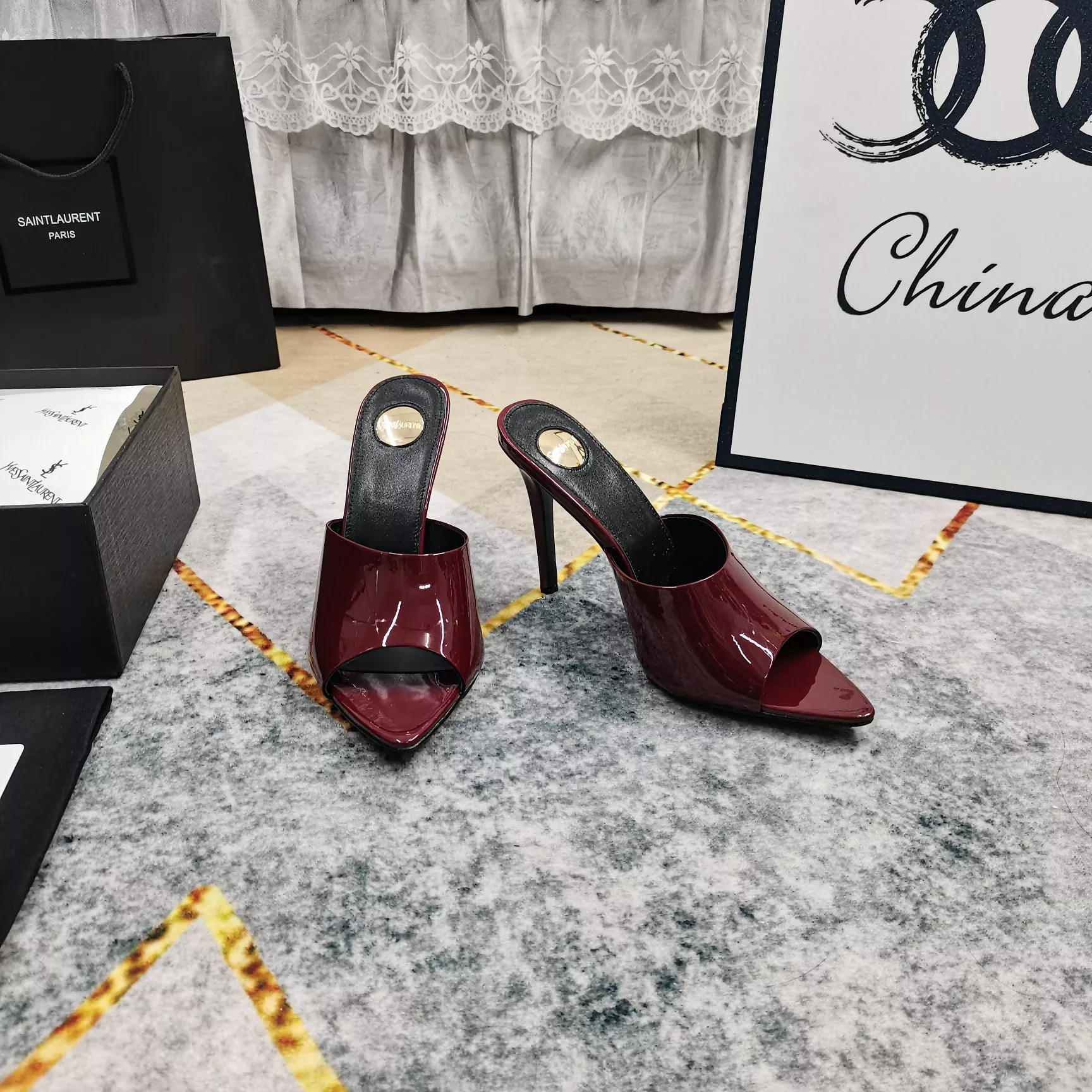 Yves Saint Laurent YSL Slippers For Women Functional 5573
