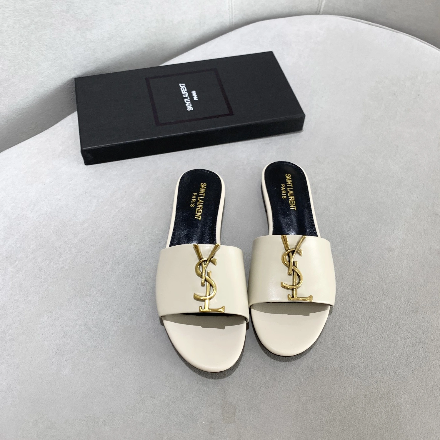Yves Saint Laurent YSL Slippers For Women Minimalist 2097