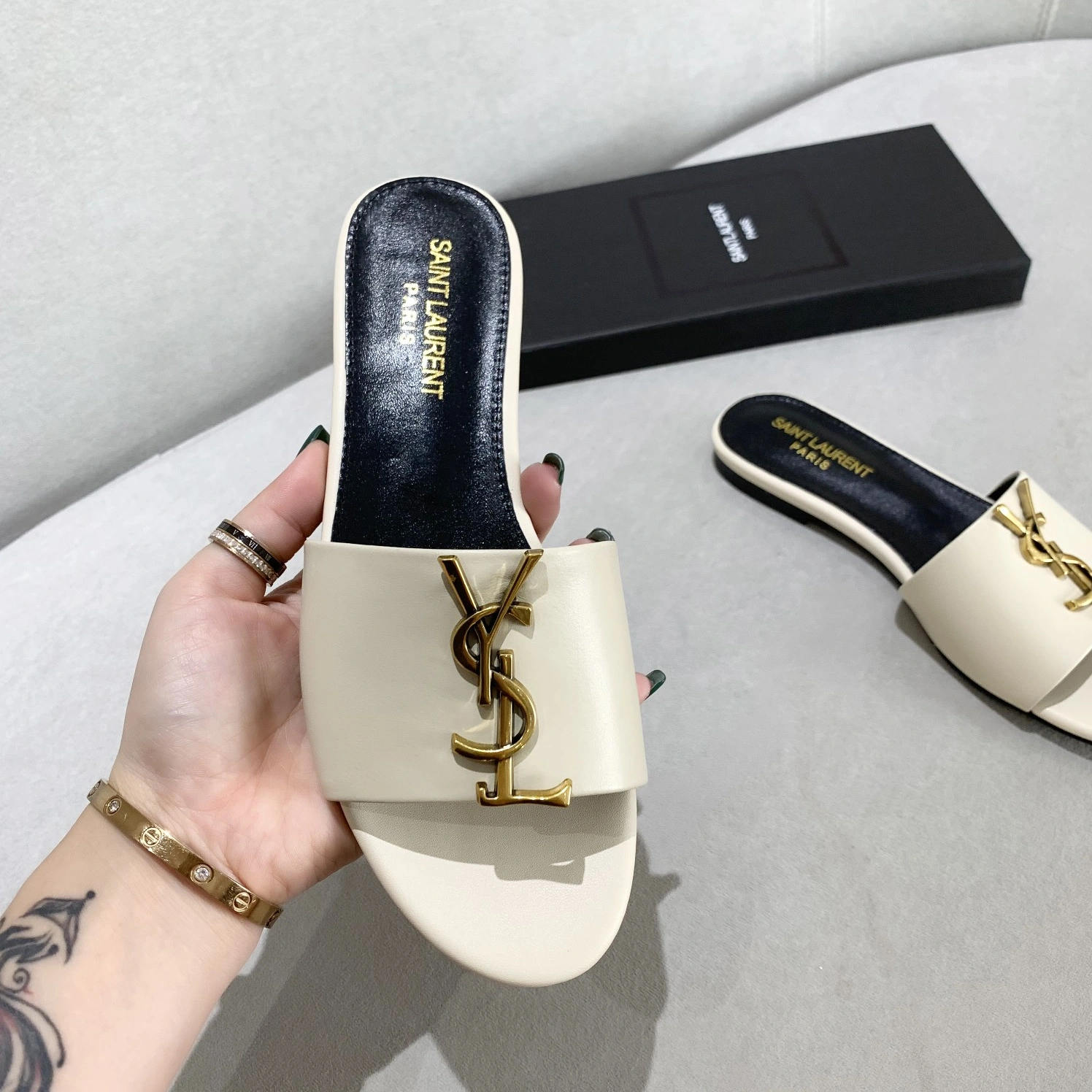 Yves Saint Laurent YSL Slippers For Women Minimalist 2097