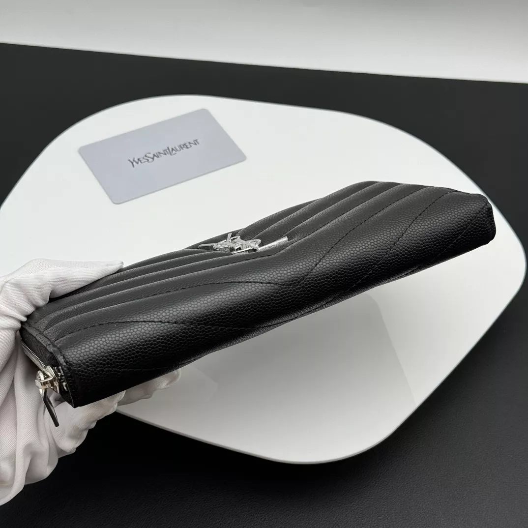 Yves Saint Laurent YSL Wallets Resilient 8982