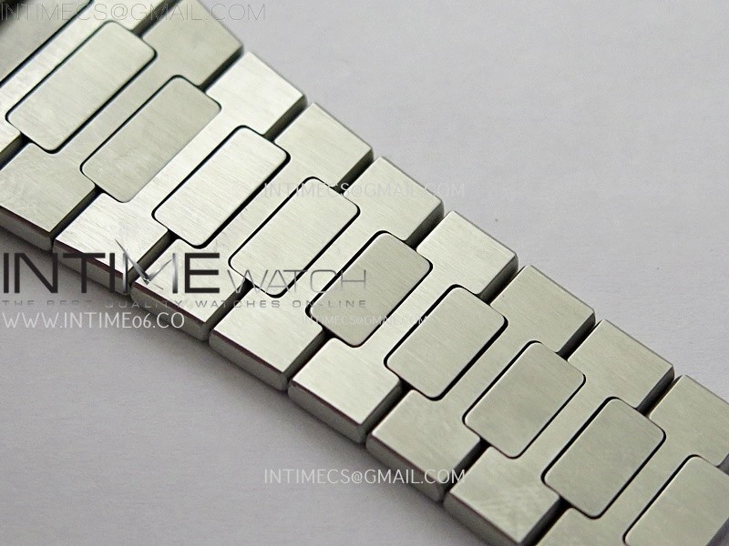 Nautilus 5711 1A-018 PPF 1:1 Best Edition Tiffany Blue Textured Dial on SS Bracelet Super Clone 26-330 V5