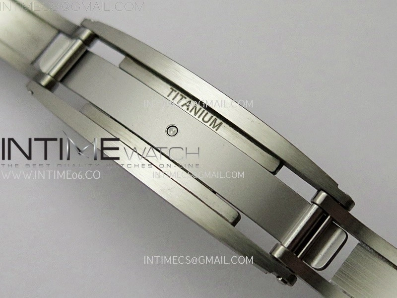 RM055 NTPT Ti APSF 1:1 Best Edition White Inner Bezel Black Crown on Rubber Strap RMUL2 Super Clone