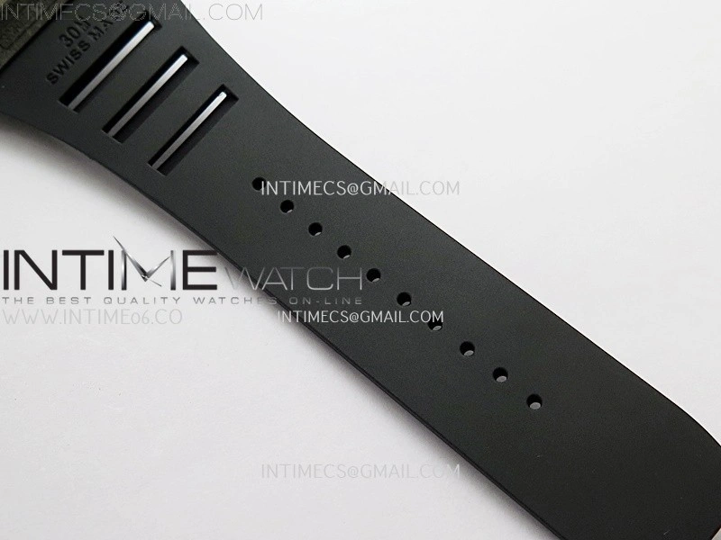 RM055 NTPT Ti APSF 1:1 Best Edition White Inner Bezel Black Crown on Rubber Strap RMUL2 Super Clone