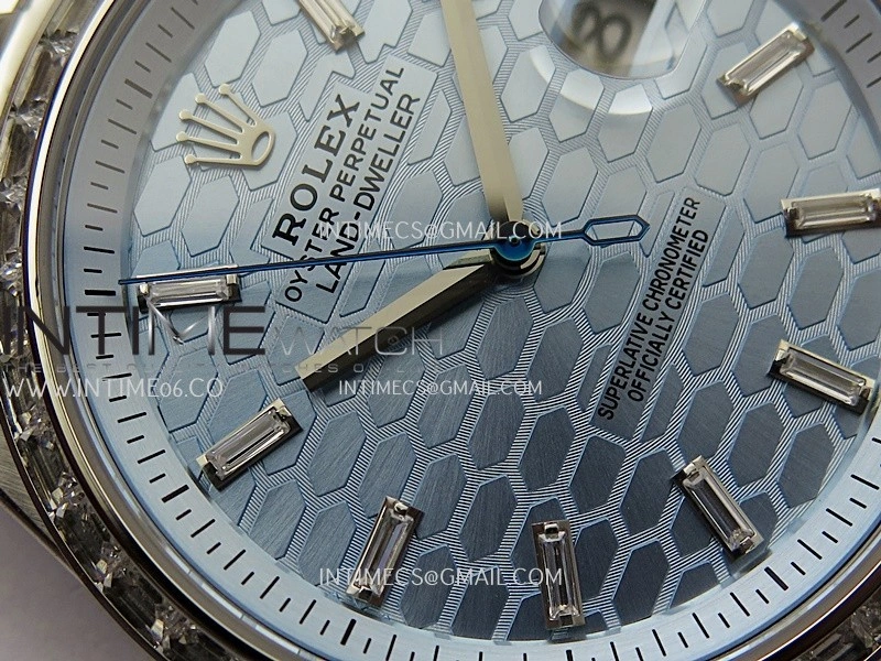 Land Dweller 127386 Diamond Bezel SS ESF Ice Blue Dial T Diamond Marker On SS Bracelet A7135