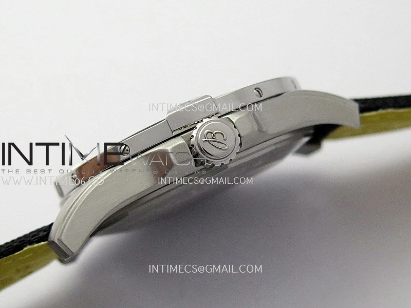 Avenger Chronometer 45mm Red GMT Hand SS B50F 1:1 Best Edition Black Dial On Black Nylon Strap A2836