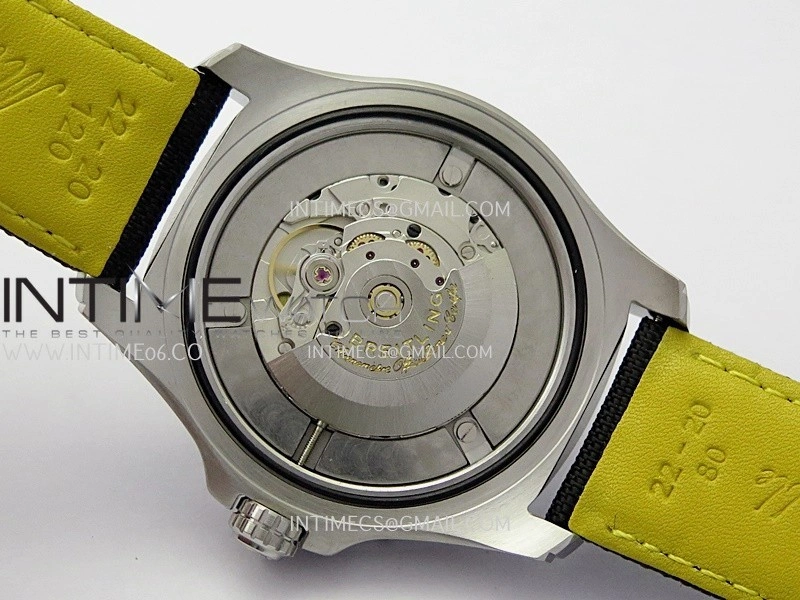 Avenger Chronometer 45mm Red GMT Hand SS B50F 1:1 Best Edition Black Dial On Black Nylon Strap A2836