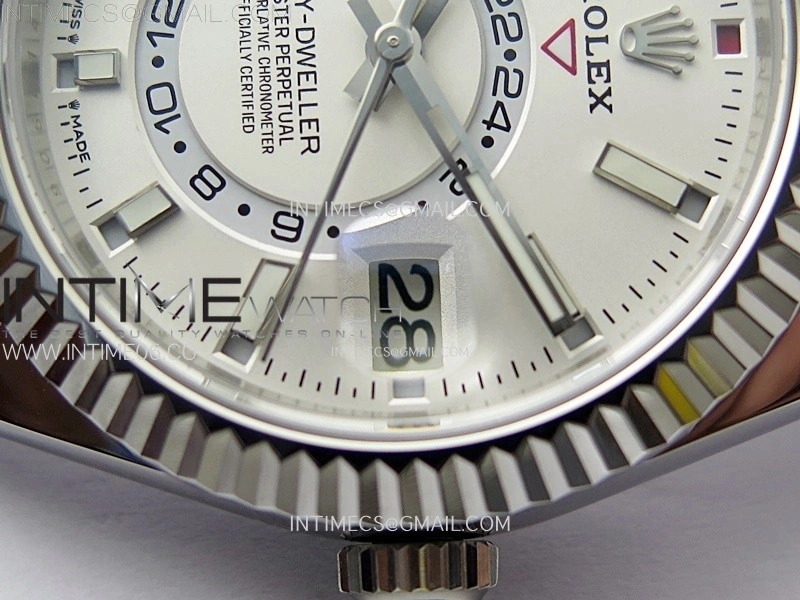 Sky-Dweller 326934 904L SS Noob 1:1 Best Edition White Dial on Black Rubber Strap Asian 23J to 9001