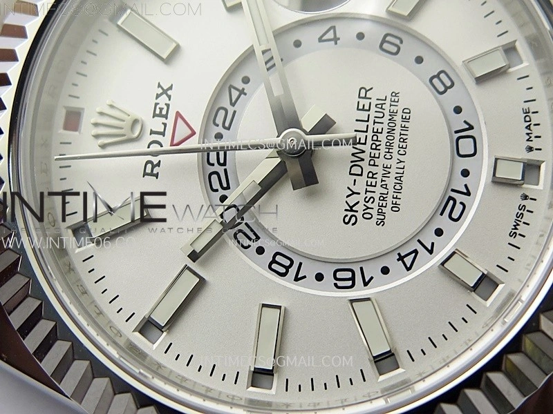 Sky-Dweller 326934 904L SS Noob 1:1 Best Edition White Dial on Black Rubber Strap Asian 23J to 9001