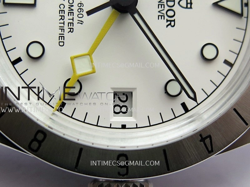 Black Bay M79470 GMT SS ZF 1:1 Best Edition White Dial On SS Bracelet Super Clone 3186