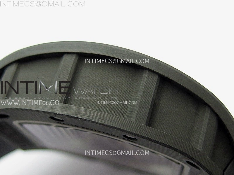 RM055 White inner Bezel Black Crown NTPT NTPT ZF 1:1 Best Edition on Black Rubber Strap RMUL2 Super Clone