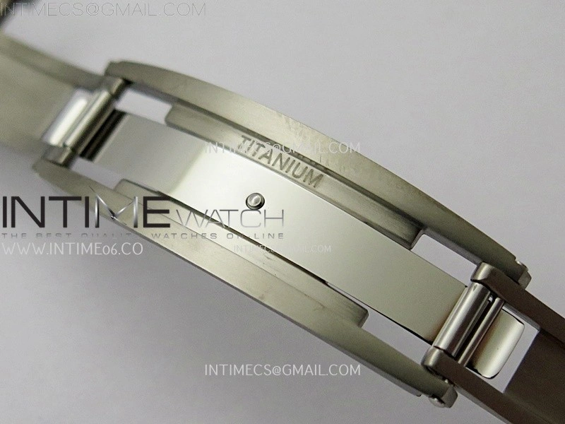 RM055 Blue Inner Bezel Black Crown NTPT NTPT ZF 1:1 Best Edition on White Rubber Strap RMUL2 Super Clone