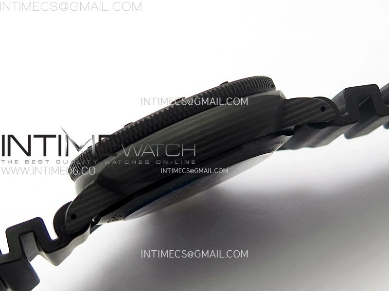 PAM1324 Carbotech 44mm GMT VSF 1:1 Best Edition Carbon Dial on Black Rubber Strap P.9011