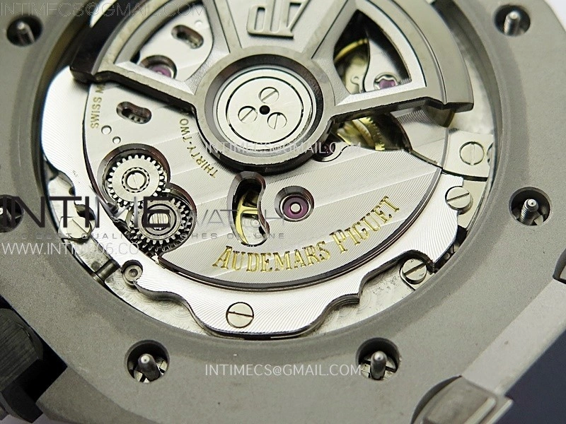 Royal Oak Offshore Diver 15720 APSF 1:1 Best Edition Blue Dial on Blue Rubber Strap SA4308