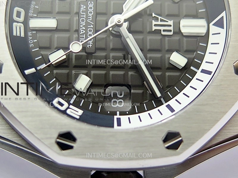Royal Oak Offshore Diver 15720 APSF 1:1 Best Edition Gray Dial on Gray Rubber Strap SA4308