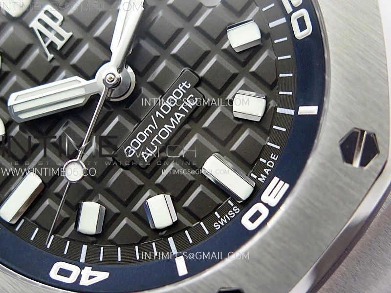 Royal Oak Offshore Diver 15720 APSF 1:1 Best Edition Gray Dial on Gray Rubber Strap SA4308