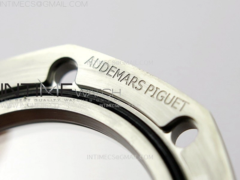 Royal Oak Offshore Diver 15720 APSF 1:1 Best Edition Gray Dial on Gray Rubber Strap SA4308