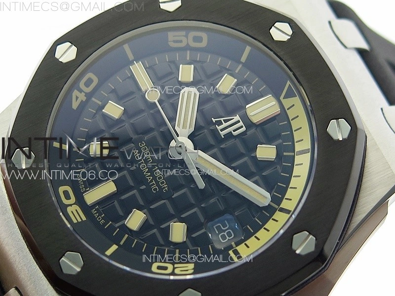 Royal Oak Offshore Diver 15720 IPF 1:1 Best Edition Black Dial on Black Rubber Strap A4308