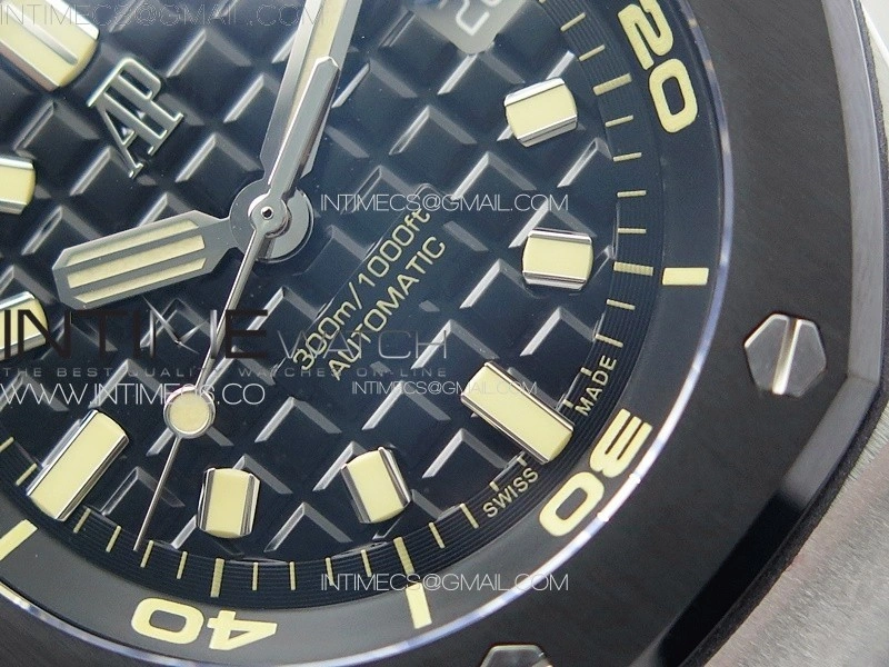 Royal Oak Offshore Diver 15720 IPF 1:1 Best Edition Black Dial on Black Rubber Strap A4308