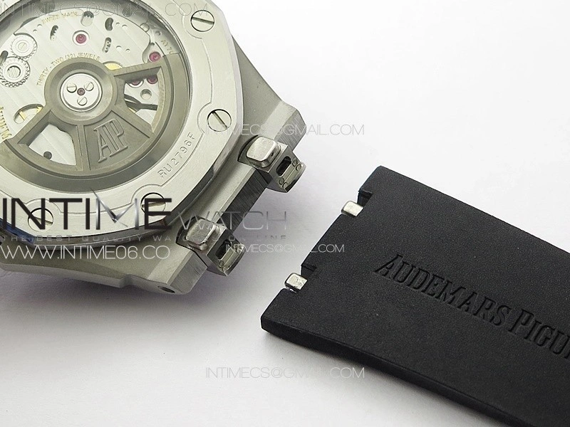 Royal Oak Offshore Diver 15720 IPF 1:1 Best Edition Black Dial on Black Rubber Strap A4308