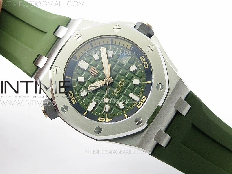Royal Oak Offshore Diver 15720 IPF 1:1 Best Edition Green Dial on Green Rubber Strap A4308