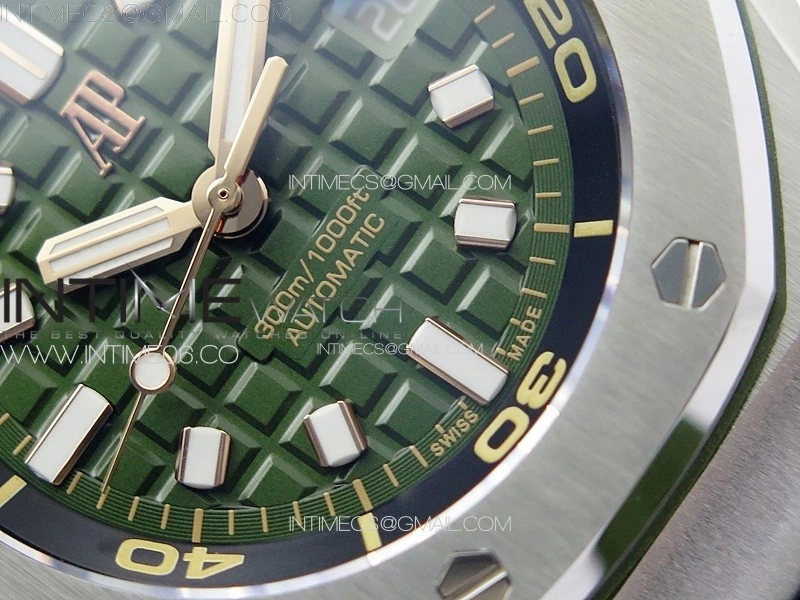 Royal Oak Offshore Diver 15720 IPF 1:1 Best Edition Green Dial on Green Rubber Strap A4308