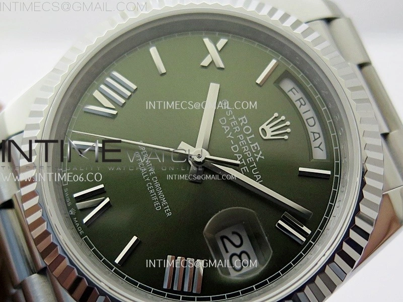 Day Date 228239 40mm 904L SS Bezel QF Gain Weight Green Dial Roman Markers on SS President Bracelet A2836