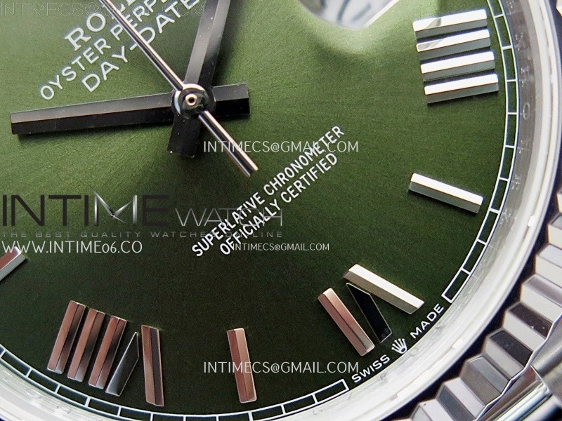 Day Date 228239 40mm 904L SS Bezel QF Gain Weight Green Dial Roman Markers on SS President Bracelet A2836