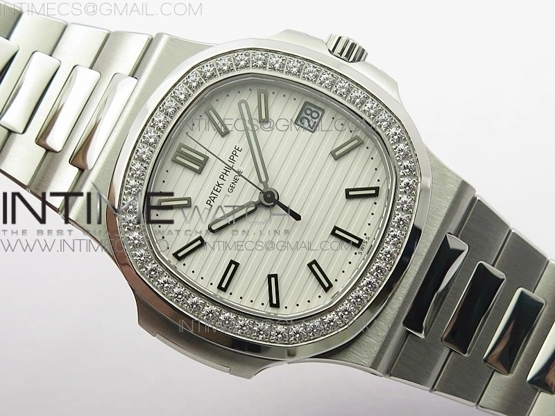 Nautilus Jumbo 5713 Super Replication PPF 1:1 Best Edition White Textured Dial on SS Bracelet PPF324