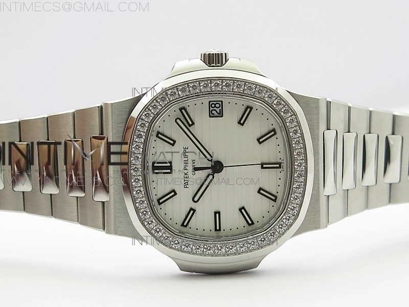 Nautilus Jumbo 5713 Super Replication PPF 1:1 Best Edition White Textured Dial on SS Bracelet PPF324