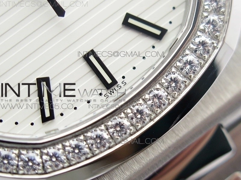 Nautilus Jumbo 5713 Super Replication PPF 1:1 Best Edition White Textured Dial on SS Bracelet PPF324