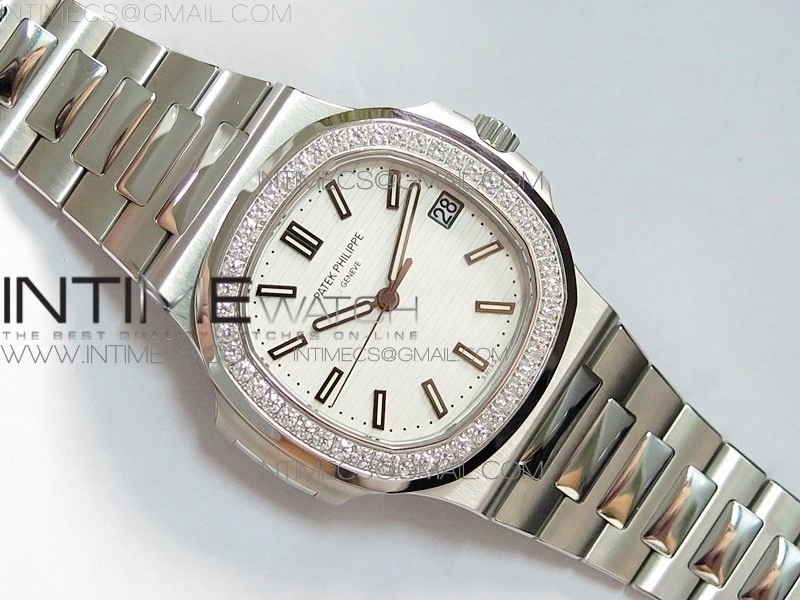 Nautilus Jumbo 5713 Super Replication PPF 1:1 Best Edition White Textured Dial on SS Bracelet PPF324