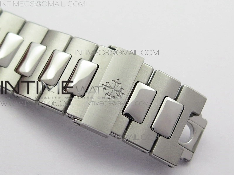 Nautilus Jumbo 5713 Super Replication PPF 1:1 Best Edition White Textured Dial on SS Bracelet PPF324