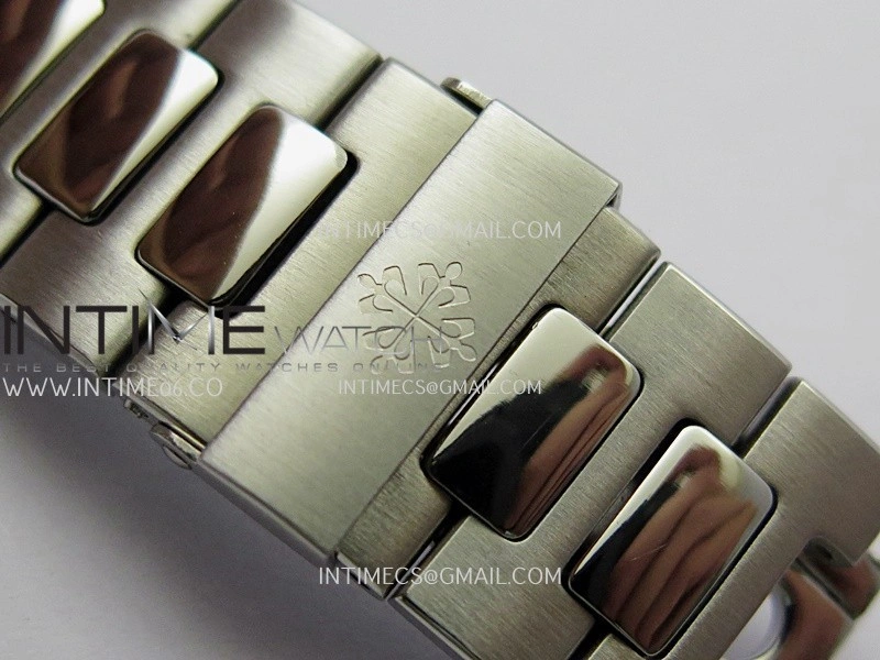 Nautilus 5711 1A Red T Diamond SS GRF 1:1 Best Edition Gray Textured Dial On SS Bracelet Asian 26-330