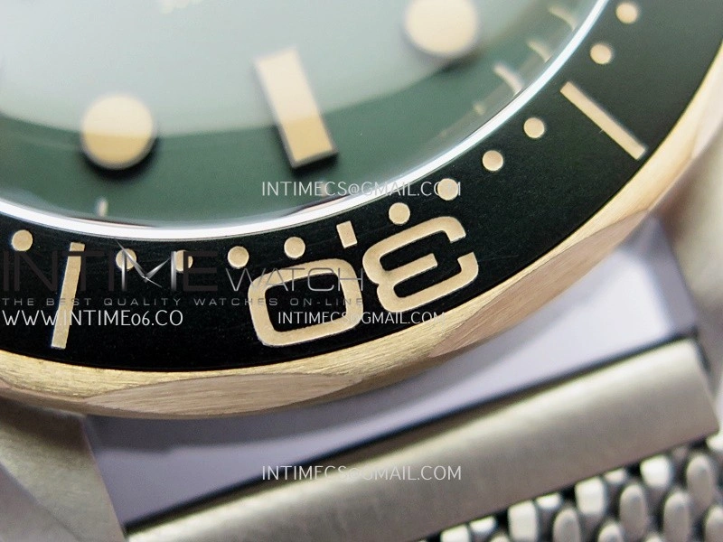 Seamaster 300M Diver Titanium Bronze Gold VSF 1:1 Best Edition Green Dial on Titanium Mesh Bracelet Asian Super Clone 8806
