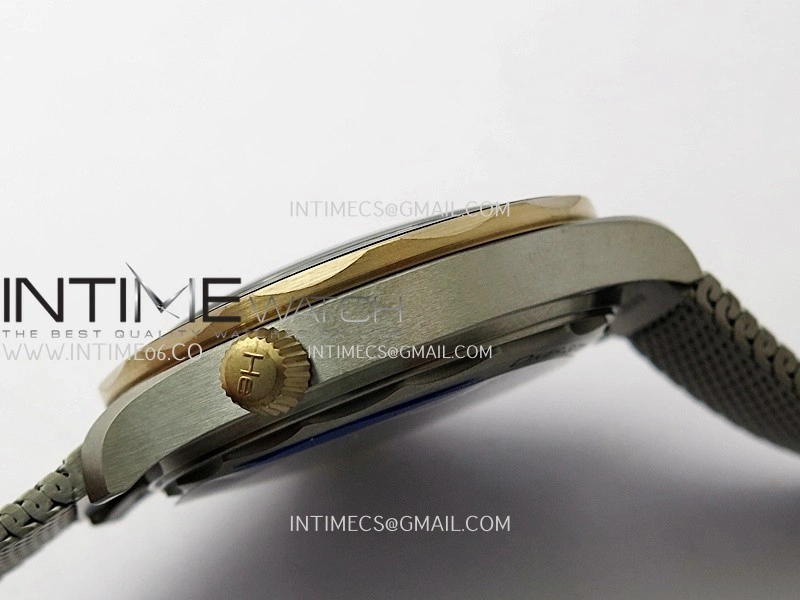 Seamaster 300M Diver Titanium Bronze Gold VSF 1:1 Best Edition Green Dial on Titanium Mesh Bracelet Asian Super Clone 8806