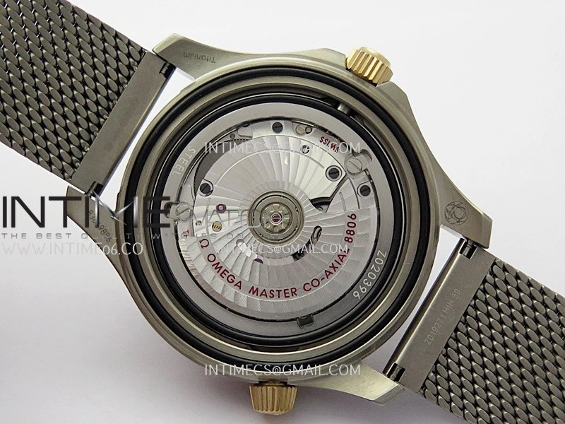 Seamaster 300M Diver Titanium Bronze Gold VSF 1:1 Best Edition Green Dial on Titanium Mesh Bracelet Asian Super Clone 8806