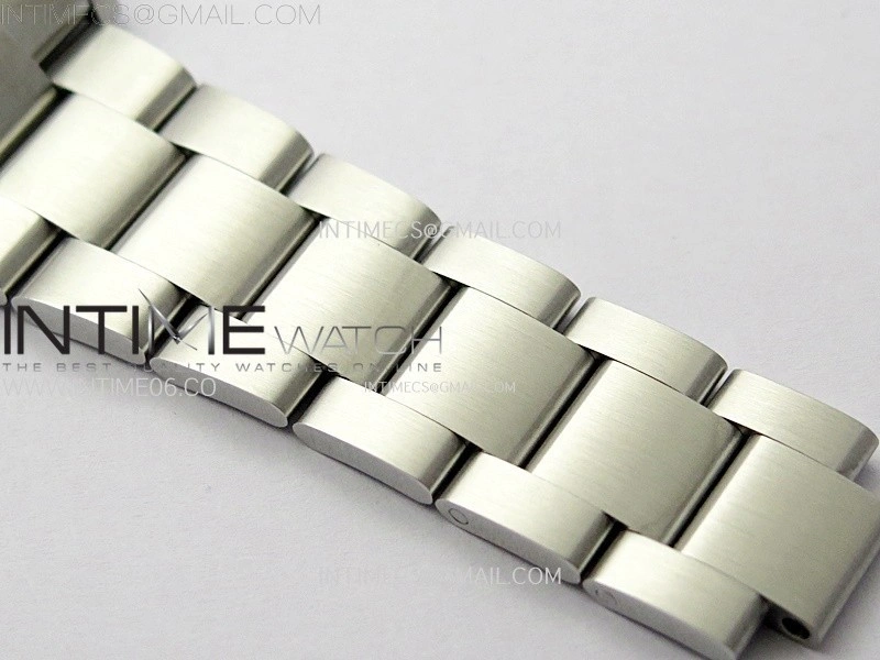 Explorer II 42mm 226570 Black 904L SS V2 GMF 1:1 Best Edition White Dial on Bracelet Super Clone SH3285