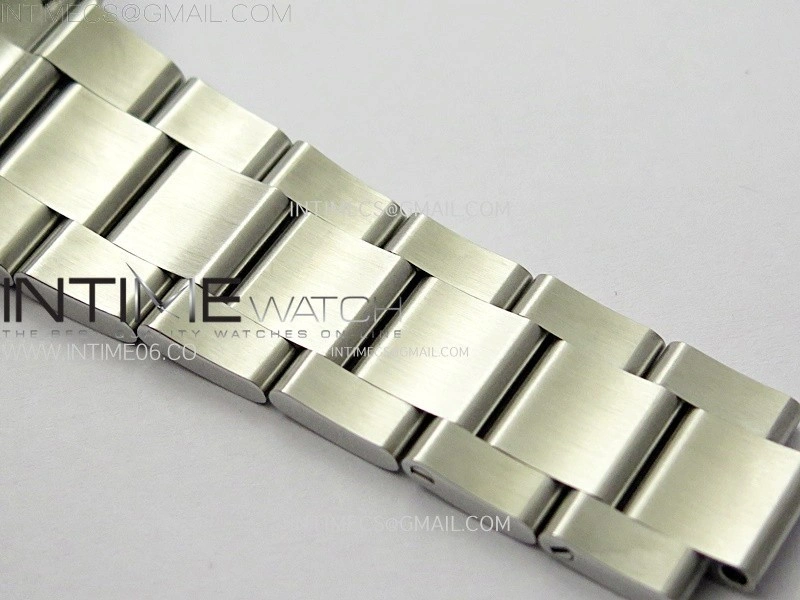 Explorer II 42mm 226570 Black 904L SS V2 GMF 1:1 Best Edition White Dial on Bracelet Super Clone SH3285