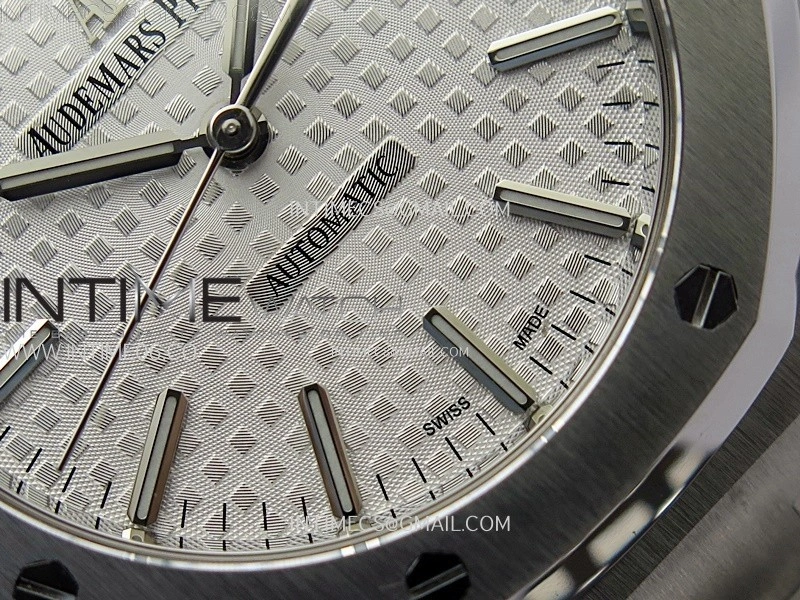 Royal Oak 37mm 15450 SS APSF 1:1 Best Edition Silver Textured Dial on SS Bracelet SA3120 Super Clone