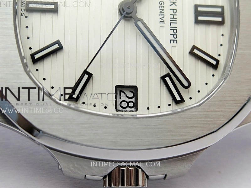 Nautilus 5711 1A-011 PPF 1:1 Best Edition White Textured Dial on SS Bracelet Super Clone 26-330 V5