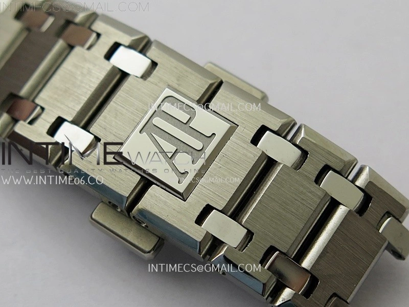 Royal Oak 15202IP 39mm Titanium ZF 1:1 Best Edition Blue Textured Dial on SS Bracelet A2121 V2