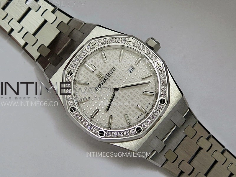 Lady Royal Oak 33mm 67651 Diamonds SS ZF 1:1 Best Edition White Textured Dial on SS Bracelet RONDA Quartz