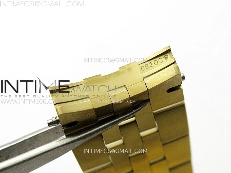 GMT-Master II 126718 GRNR AR+F 1:1 Best Edition on Black Dial YG Bracelet Super Clone DD3285 CHS
